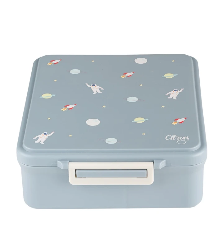 lunchbox spaceship2.jpg